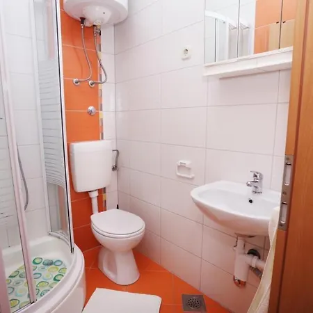 Appartamento In With Balcony, Air Conditioning, Wifi, Washing Machine Traù