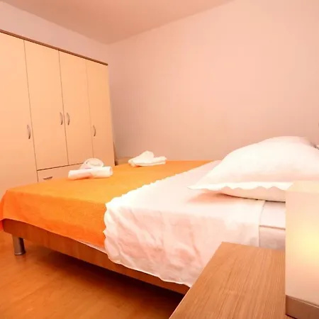 In With Balcony, Air Conditioning, Wifi, Washing Machine Appartamento *