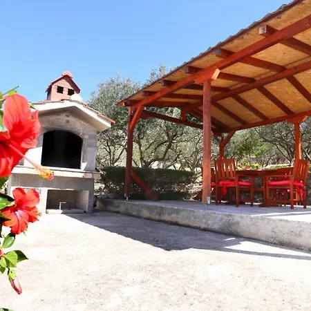 In With Balcony, Air Conditioning, Wifi, Washing Machine Appartamento
