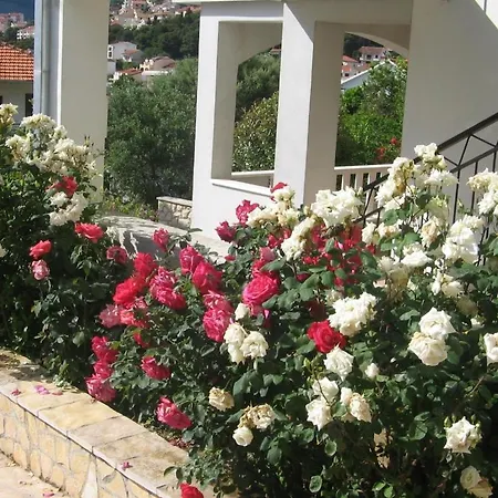 In With Balcony, Air Conditioning, Wifi, Washing Machine Appartamento